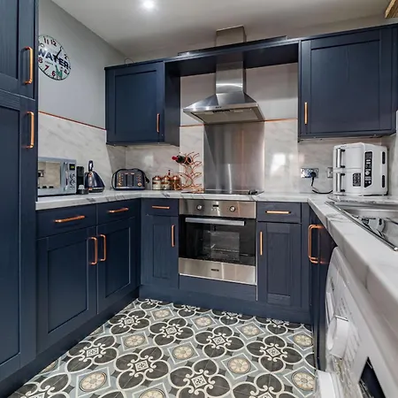 Stylish Flat With Private Parking Lägenhet